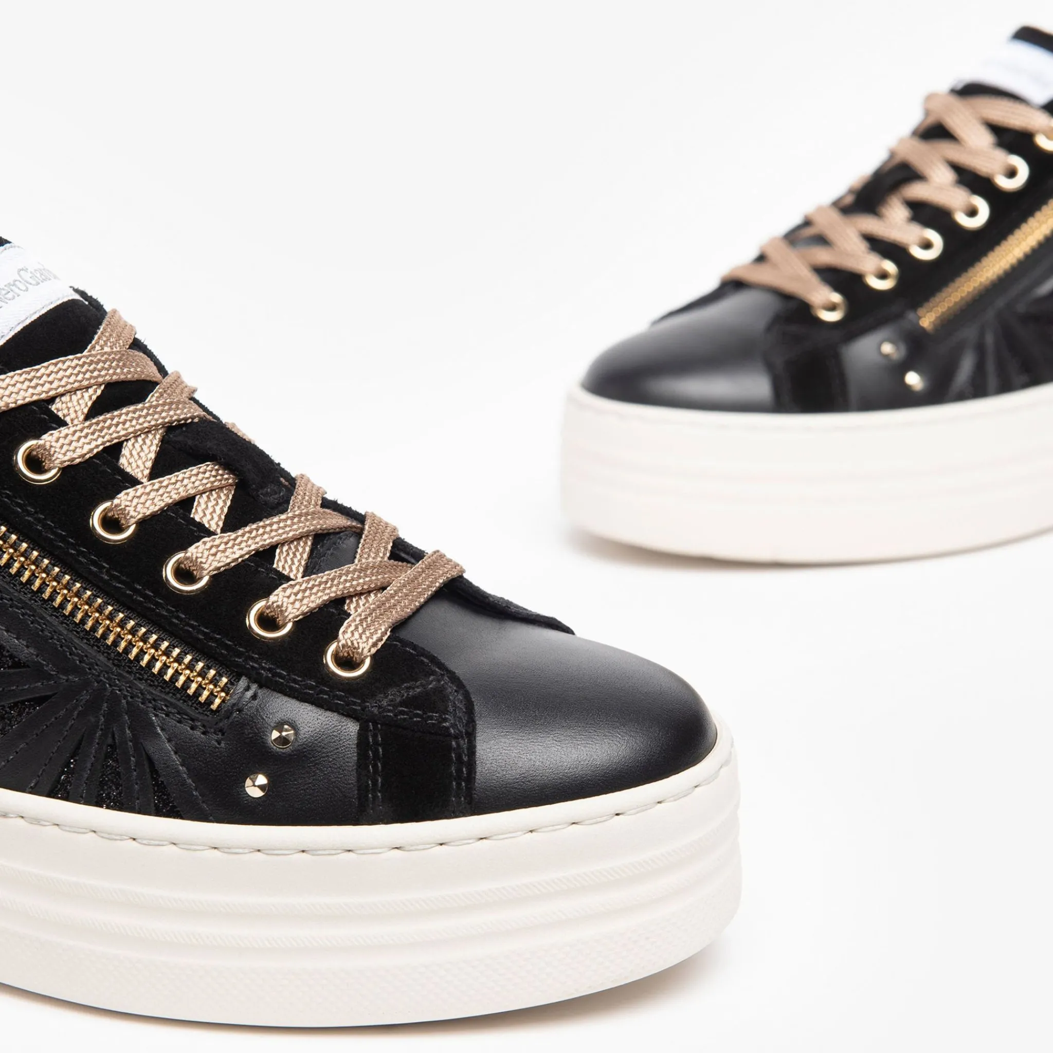 Women NeroGiardini Gold Platform Trainer