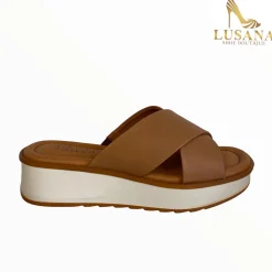 Women Regarde Le Ciel Kiara Slider